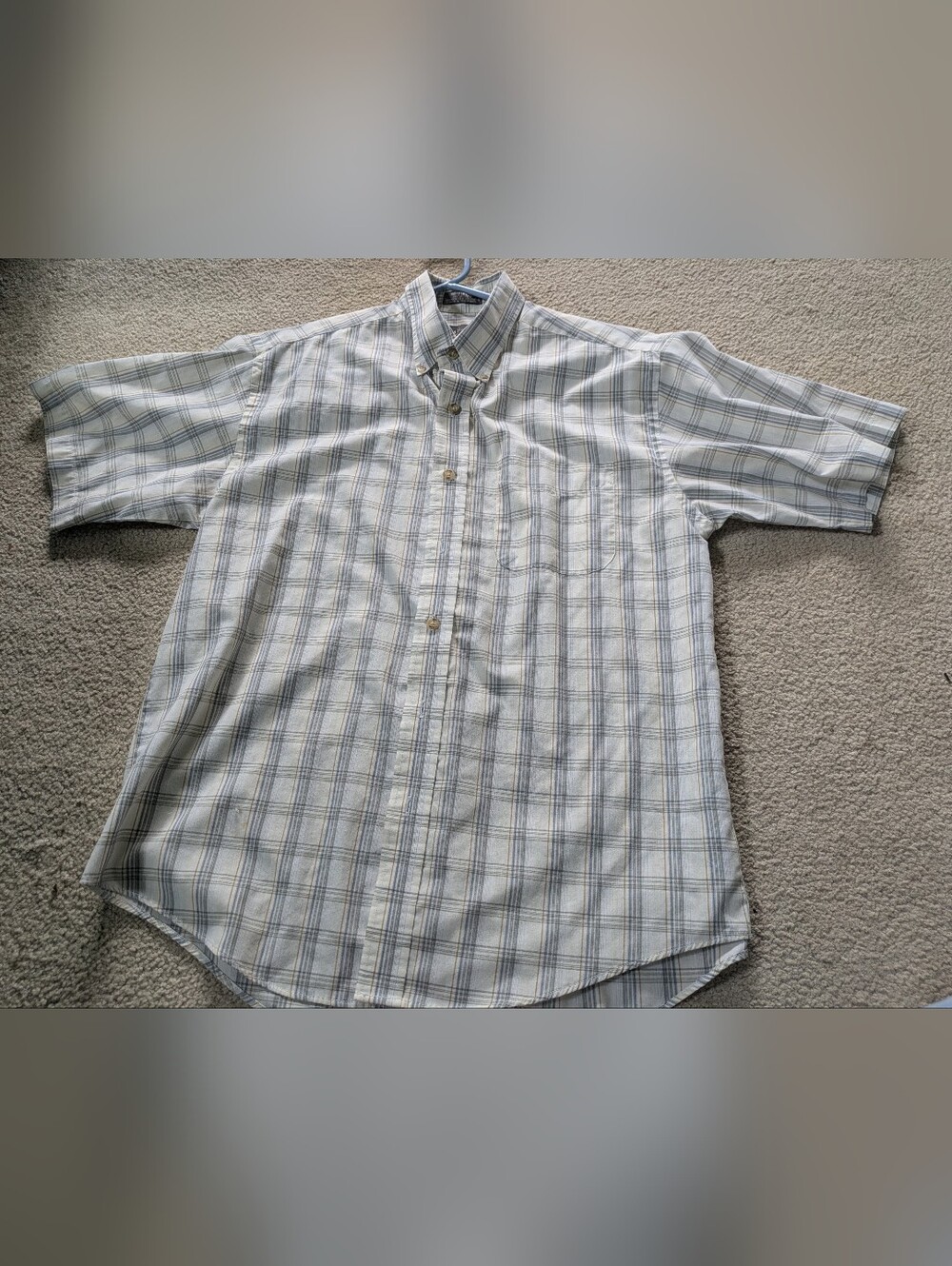 VINTAGE PREPPY VIBES: Van Heusen Men’s Short Sleeve Plaid Button-Down ✨
